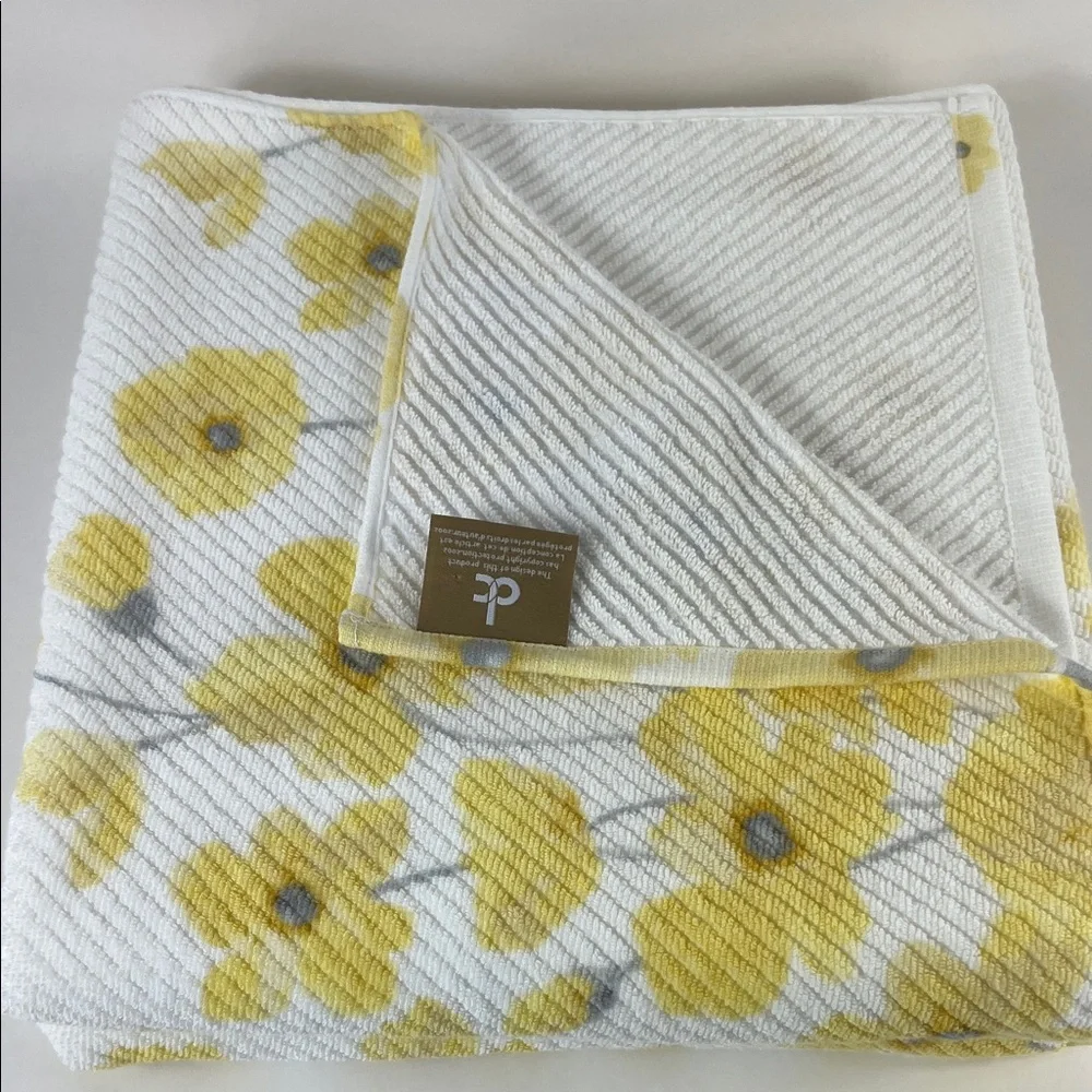 Deborah Connolly Bath Towels Yellow White Floral Soft 100% Cotton Set of 2 NEW